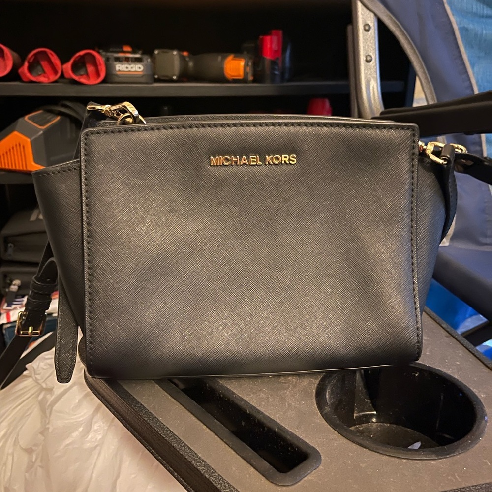 Michael kors black Selma saffiano leather